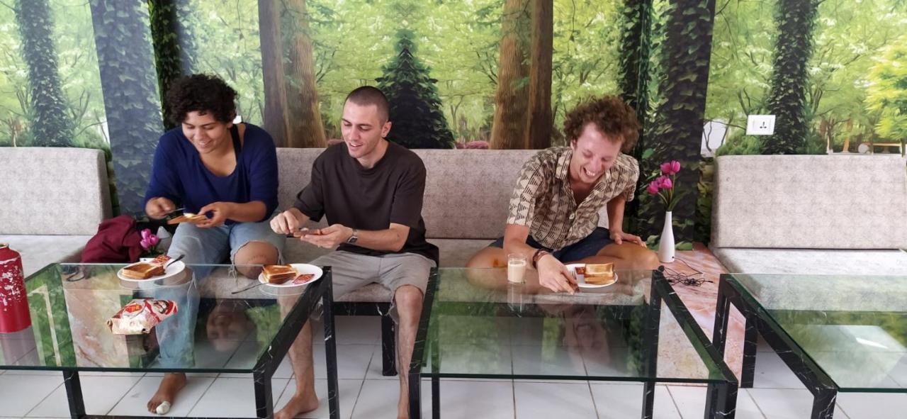 Banaras Hostel Kakarmatha Ngoại thất bức ảnh